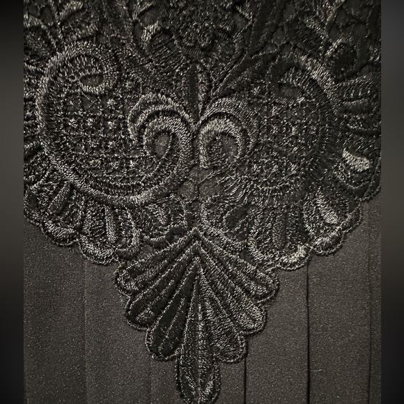 Vintage Liz Baker Essentials Black Women's Blouse with Lace Detail 80s/90s XL - Picture 5 of 16